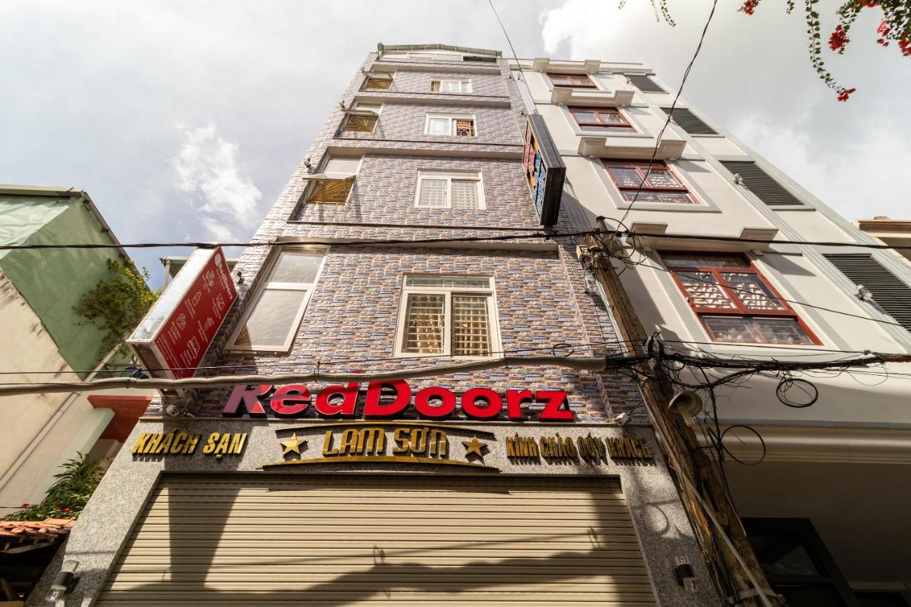 RedDoorz near ETown 4 Hotel Ho Chi Minh-stad Buitenkant foto