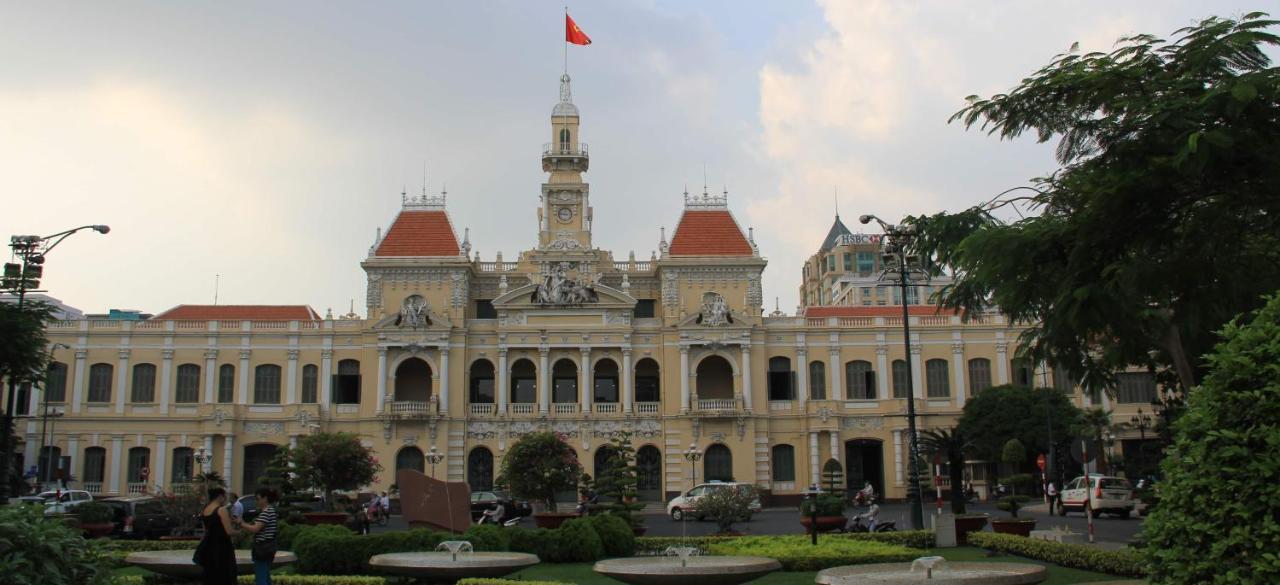 RedDoorz near ETown 4 Hotel Ho Chi Minh-stad Buitenkant foto